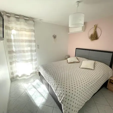 Apartament Avec Piscine Proche De La La Londe-les-Maures